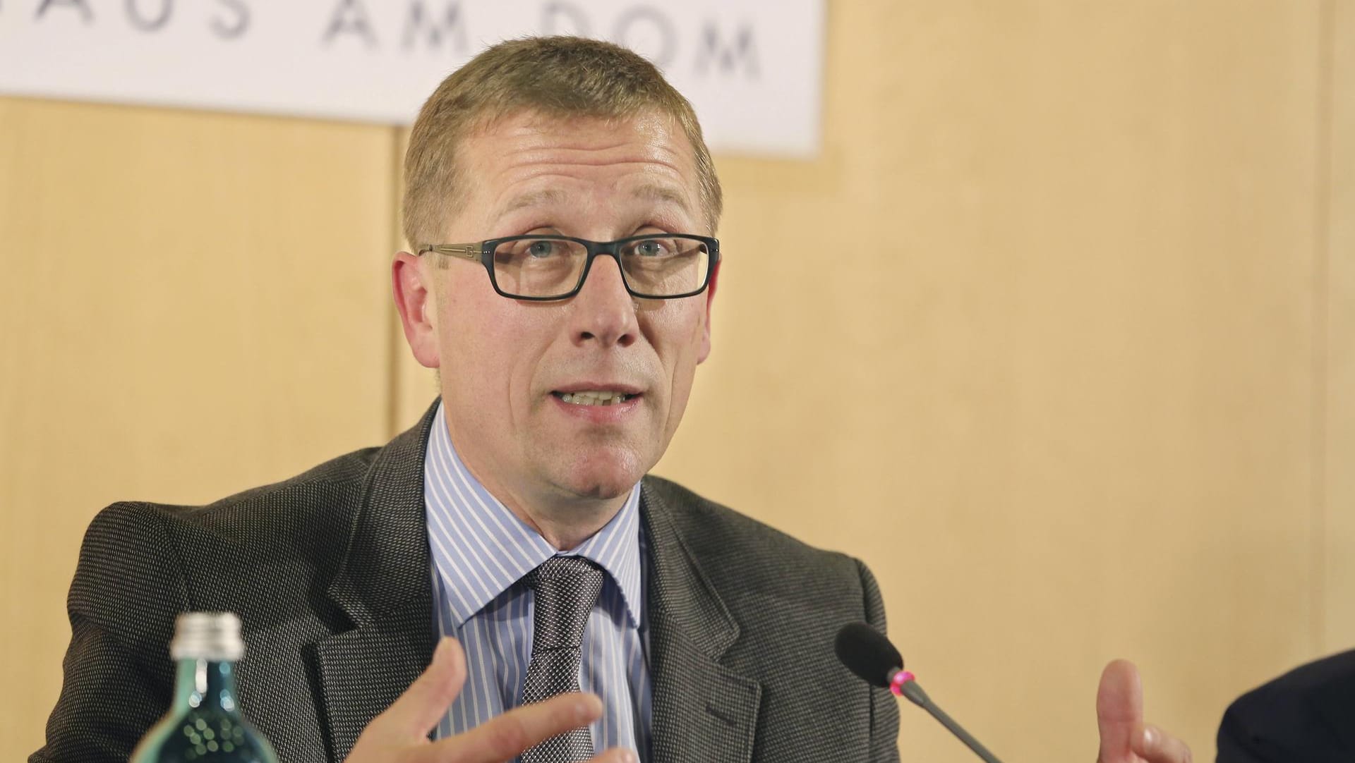 Thomas Schüller vom Institut für Kirchenrecht der Universität Münster (Archivbild): Er hält aufgrund Marx' bisherigem Verhalten einen Rücktritt für unwahrscheinlich.