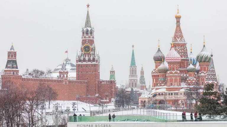 Eiszeit zwischen Russland und der Nato: Der schneebedeckte Kreml in Moskau.