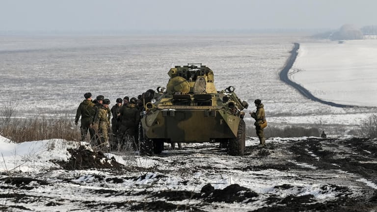 Russische Militärübungen: Die Nato-Staaten und zahlreiche andere Länder kritisieren den Truppenaufmarsch an der Grenze zur Ukraine seit Wochen.