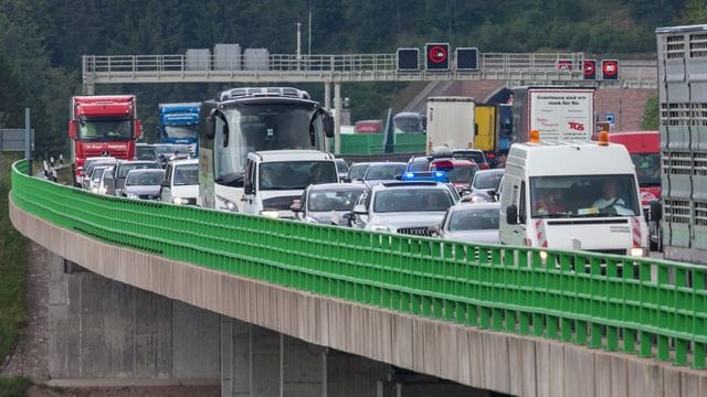 Autobahnbrücke