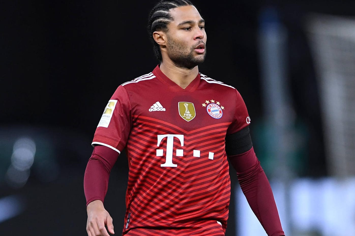 Serge Gnabry: Der Flügelspieler der Bayern lief mit einem lackierten Nagel auf (hier nicht sichtbar).