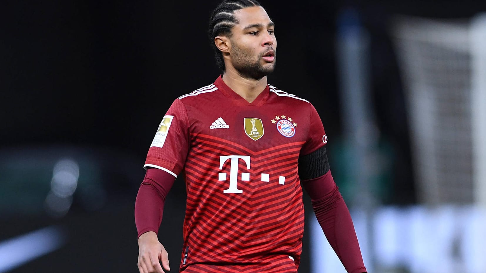 Serge Gnabry: Der Flügelspieler der Bayern lief mit einem lackierten Nagel auf (hier nicht sichtbar).