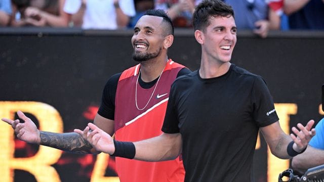 Nick Kyrgios (l) und Thanasi Kokkinakis sind ins Doppel-Finale der Australian Open eingezogen. Nick Kyrgios (l) und Thanasi Kokkinakis sind ins Doppel-Finale der Australian Open eingezogen.
