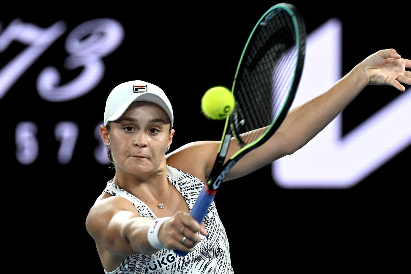 Ashleigh Barty zog mit einer herausragenden Vorstellung gegen Madison Keys ins Finale der Australian Open ein.