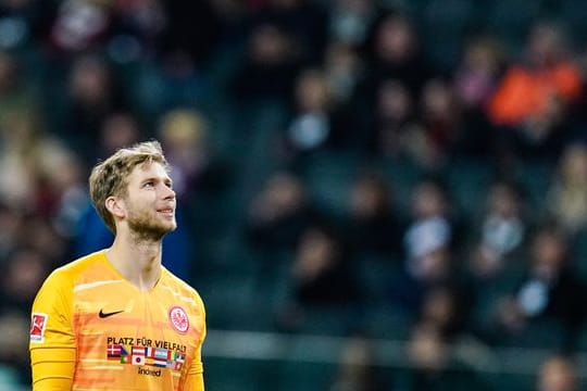 Torhüter Felix Wiedwald trägt 2019 das Trikot der Frankfurter Eintracht.