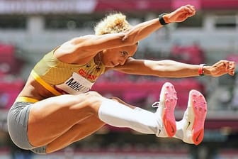 Die Olympiasiegerin im Weitsprung geht bei den deutschen Hallenmeisterschaften in Leipzig an den Start.