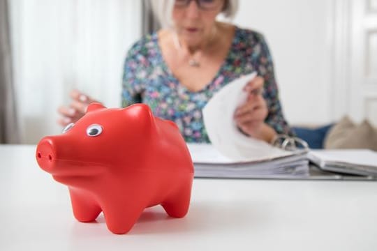 Wer mit seinem Riester-Vertrag nicht mehr zufrieden ist, sollte ihn nicht gleich kündigen. Wer mit seinem Riester-Vertrag nicht mehr zufrieden ist, sollte ihn nicht gleich kündigen.