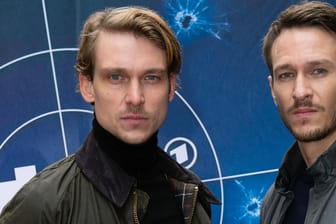 Der neue SR-"Tatort": Eie Hauptkommissare Adam Schürk (Daniel Sträßer) und Leo Hölzer (Vladimir Burlakov) ermitteln in Saarbrücken.