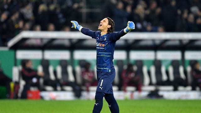 Wurde in der Schweiz Fußballer des Jahres: Gladbach-Keeper Yann Sommer. Wurde in der Schweiz Fußballer des Jahres: Gladbach-Keeper Yann Sommer.