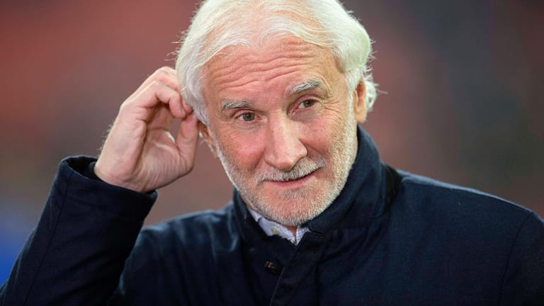 Rudi Völler: Der Weltmeister von 1990 und frühere Bundestrainer kritisiert die WM-Pläne der Fifa.