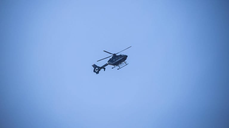 Polizeihubschrauber in Hamburg (Symbolfoto): Am Abend war die Polizei mit einem Hubschrauber im Einsatz.