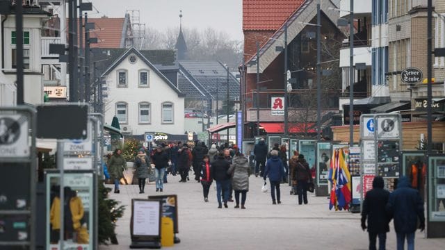 Trotz Rekordzahlen an Infektionen sind viele Menschen weniger vorsichtig als noch zu Beginn der Pandemie.