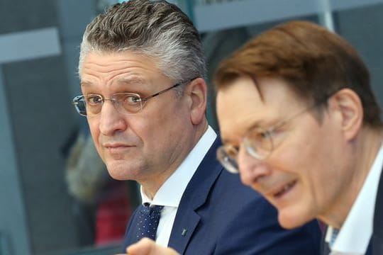 Gesundheitsminister Karl Lauterbach und RKI-Chef Lothar Wieler äußern sich zur Corona-Lage.