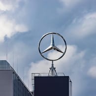 Produktionsgebäude von Daimler: Der Dax-Konzern stellt sich neu auf.
