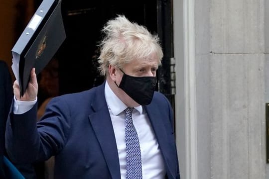 Boris Johnson im Glück: Der Bericht über die Lockdown-Partys in der britischen Metropole soll nach dem Willen der Londoner Polizei zensiert werden.