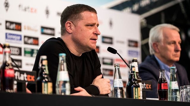 Sportdirektor Max Eberl (l) erklärt seinen Rücktritt aus gesundheitlichen Gründen. Sportdirektor Max Eberl (l) erklärt seinen Rücktritt aus gesundheitlichen Gründen.