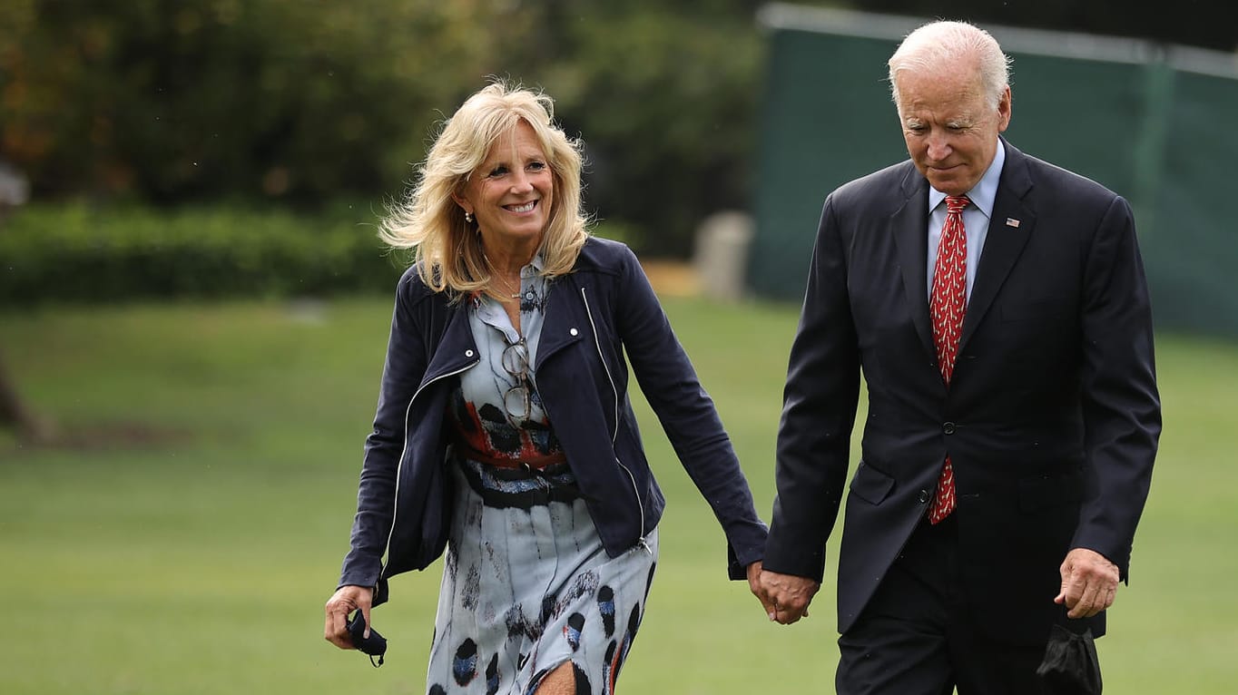 Jill und Joe Biden: Im Sommer stab ihr Hund Champ.