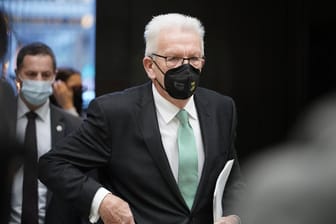 Winfried Kretschmann: Er kam bei der Landtagswahl in Baden-Württemberg 2021 mit den Südwest-Grünen auf 32,6 Prozent.