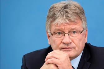 Jörg Meuthen bei einer Pressekonferenz (Archivbild): Der ehemalige AfD-Chef ist aus der Partei ausgetreten