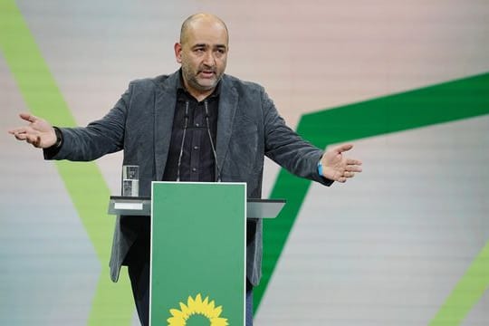 Grünen-Politiker Omid Nouripour löst Robert Habeck als Parteivorsitzenden ab.