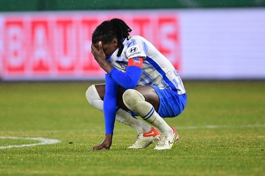 Herthas Kapitän hat sich in einem Testspiel eine Bänderverletzung im rechten Sprunggelenk zugezogen.