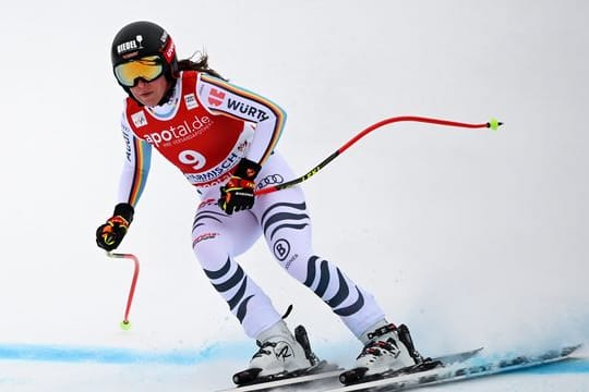 Ski-Ass Kira Weidle kam in Garmisch-Partenkirchen mit 0,82 Sekunden Rückstand auf die Siegerin Corinne Suter auf Rang vier.