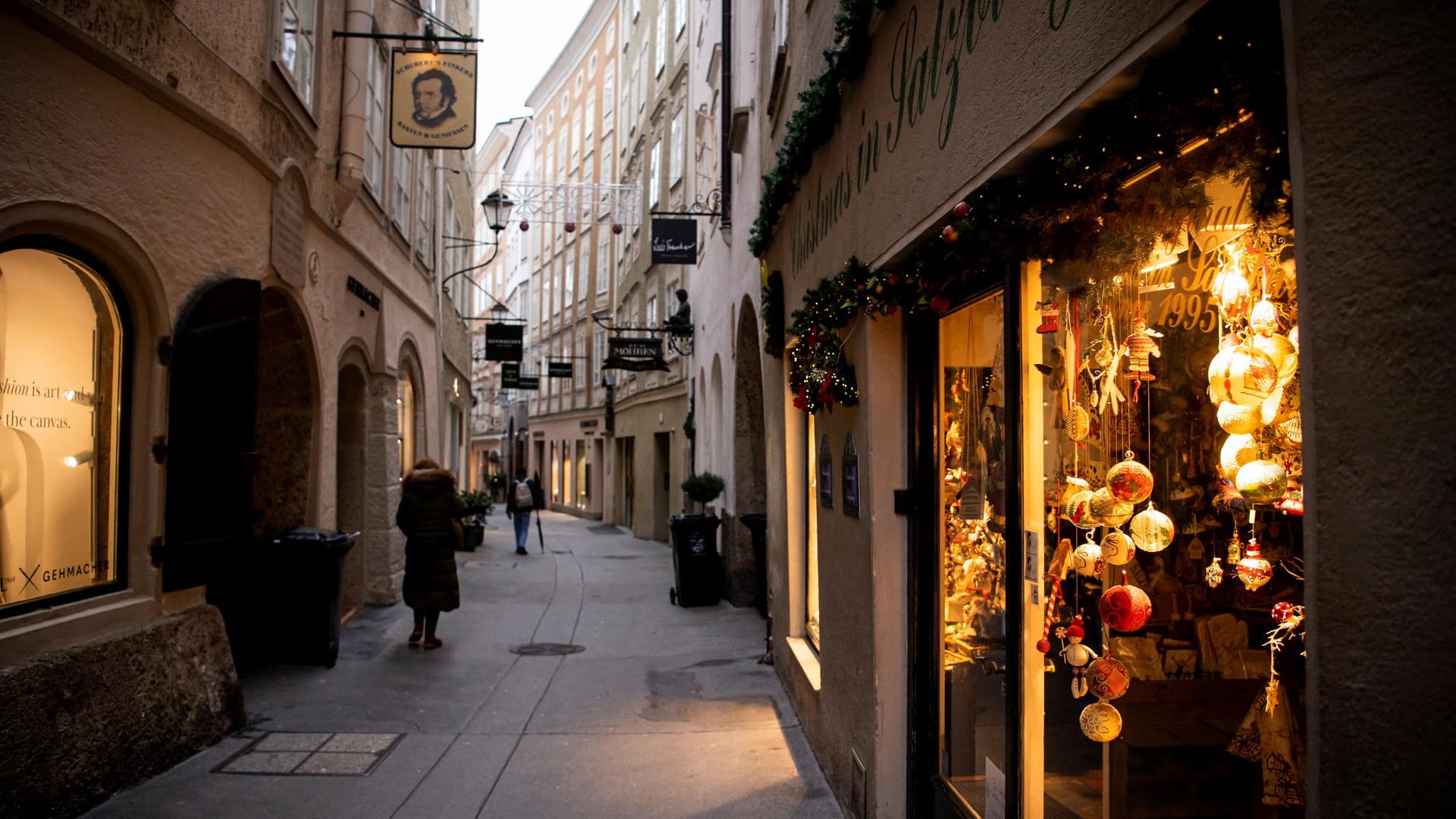 Leere Einkaufsstraße in Salzburg: Seit Mitte November gelten in Österreich strenge Corona-Maßnahmen.