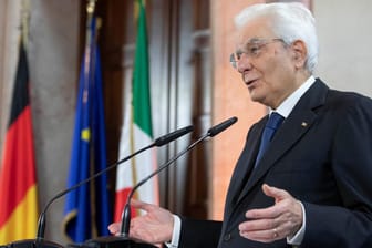 Sergio Mattarella: Der 80-Jährige bleibt Staatpräsident Italiens.