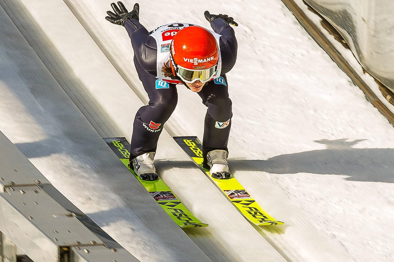 Selina Freitag: Die DSV-Athletin hatte am Samstag in Willingen Glück im Unglück.