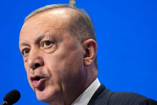 Der türkische Staatspräsident Recep Tayyip Erdogan warnt vor einem härteren Vorgehen gegen Medien.