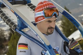 Georg Hackl: Der Trainer der deutschen Rodler drauf vorerst nicht zu den Olympischen Spielen nach Peking reisen.