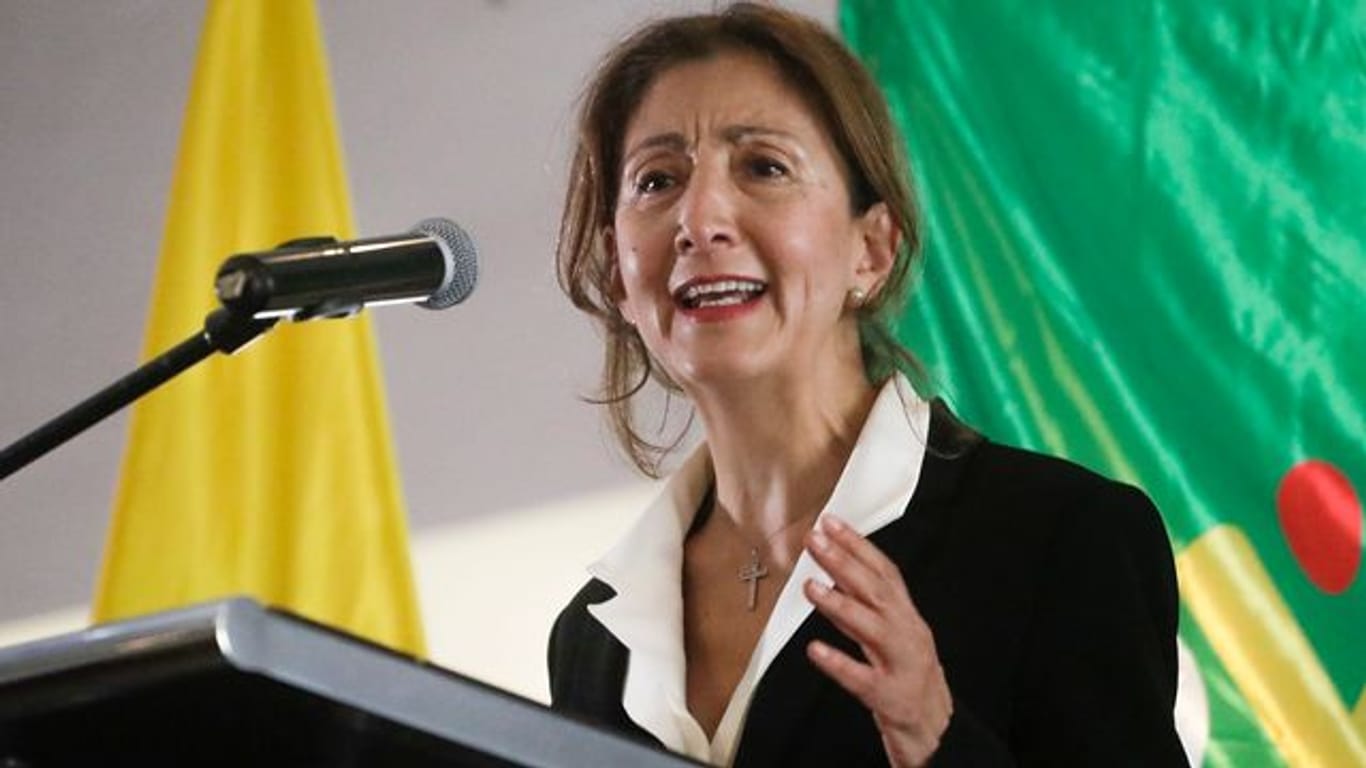 Ex-Farc-Geisel Betancourt verlässt die Koalition, um einen "unabhängigen Weg" einzuschlagen.