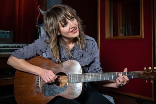 Viele Kritiker sehen in Anaïs Mitchell eine der besten Joni-Nachfolgerinnen.