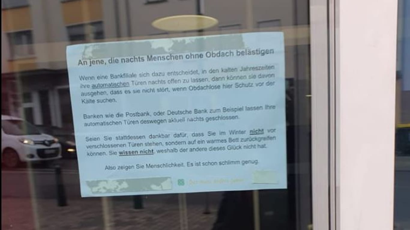 Zettel an der Sparkasse Neunkirchen: Die Aktion berührte viele Menschen.
