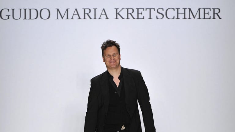 Guido Maria Kretschmer hat sich kaum verändert: So sah der Designer 2012 bei einer seiner Modenschauen aus.