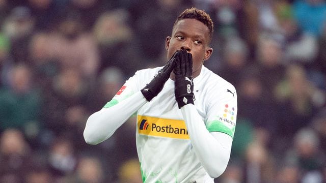 Mittelfeldspieler Denis Zakaria ist vertraglich noch bis Sommer 2022 an Borussia Mönchengladbach gebunden.