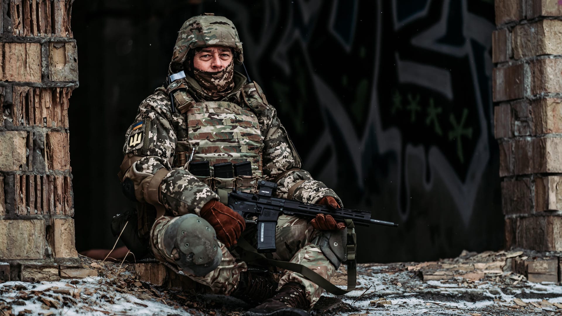 Der erschöpfte Yuri bei einer Trainingspause: "Ich will nicht sterben."