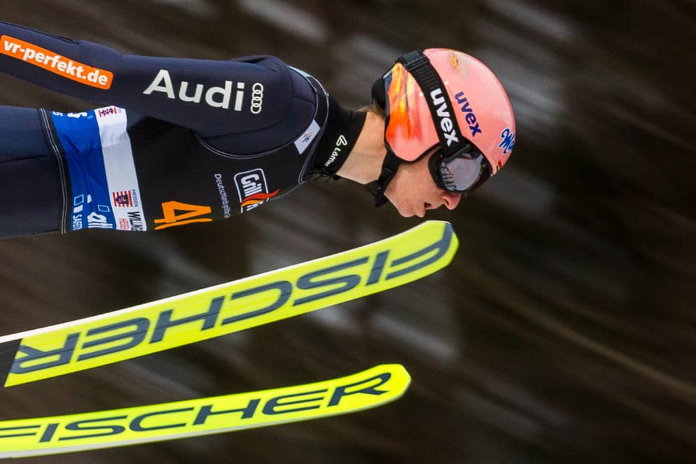 Karl Geiger: Der deutsche Skispringer führt momentan wieder die Weltcup-Gesamtwertung an.