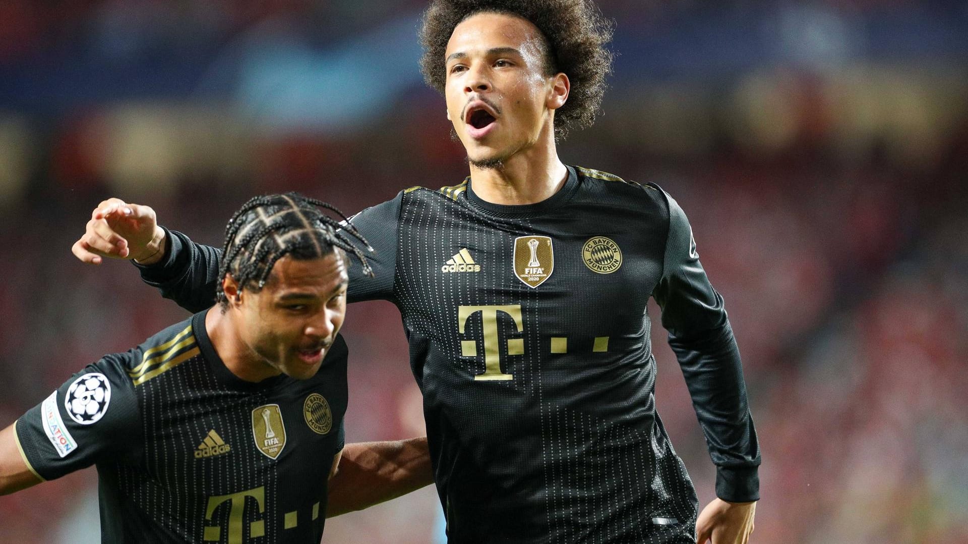 Serge Gnabry und Leroy Sané: Die Flügelspieler kicken seit Juli 2020 gemeinsam beim FC Bayern.