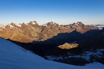 Die Ötztaler Alpen: Eine zweite Nacht hätte der junge Urlauber nicht überlebt.