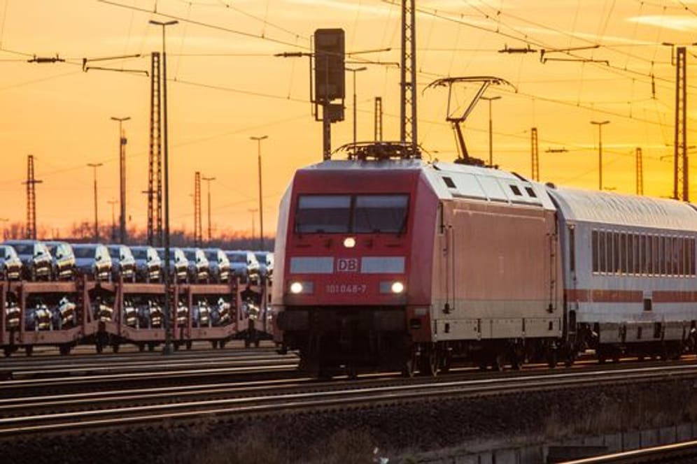 Ein DB-Intercity nahe Hannover (Symbolbild).