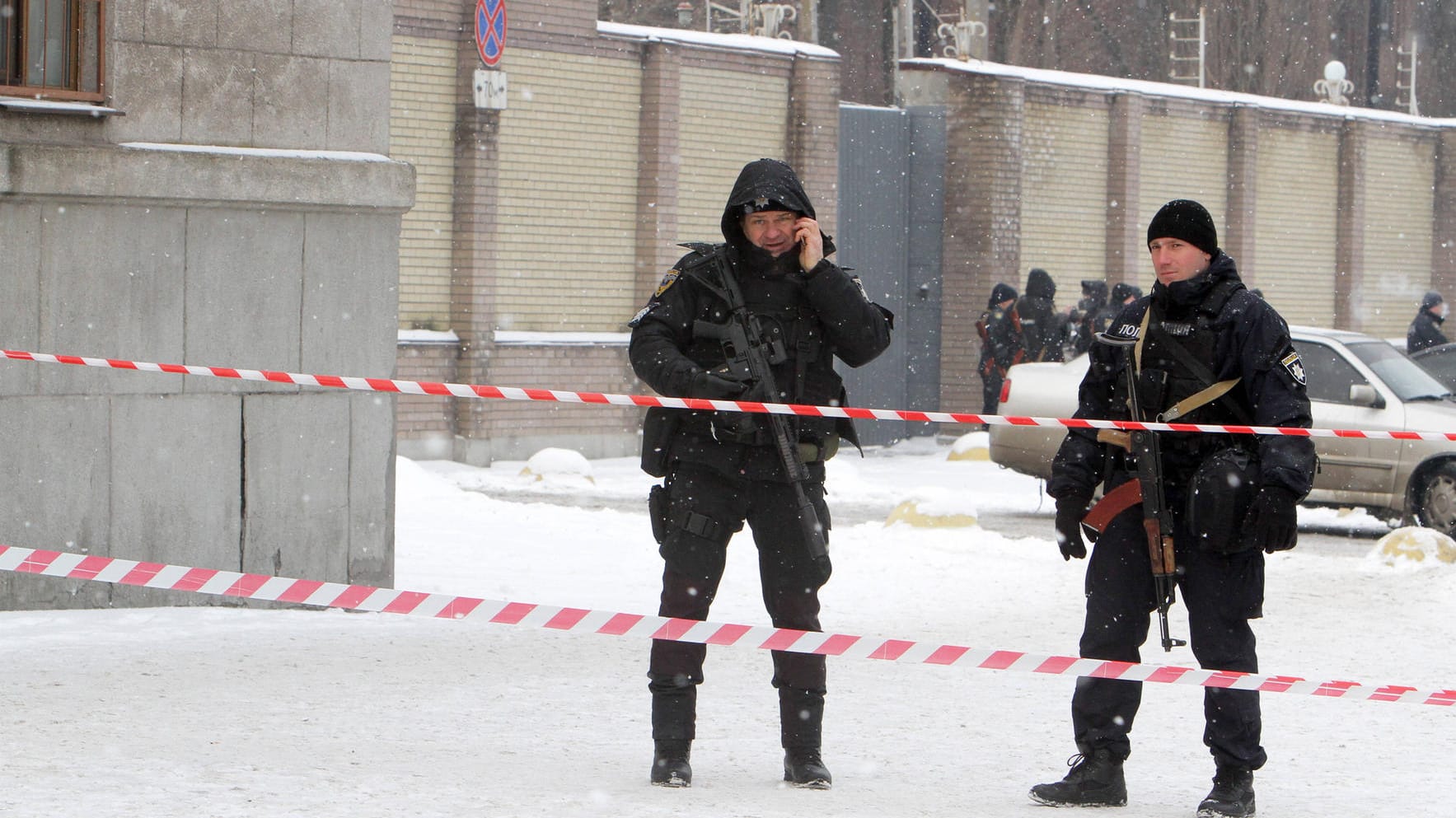 Ukrainische Polizisten (Symbolbild): Die nun Festgenommenen wollten laut offiziellen Angaben in Kiew und anderen Städten Unruhe stiften.