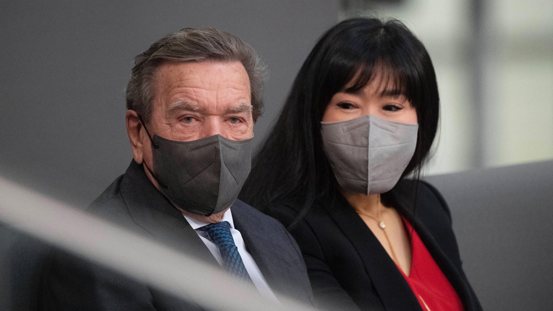 Gerhard Schröder und seine Ehefrau So-yeon Schröder-Kim: Altkanzler und seine Ehefrau wurden positiv auf das Coronavirus getestet.