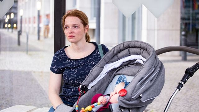 Karoline Herfurth als Sonja in einer Szene des Films "Wunderschön".