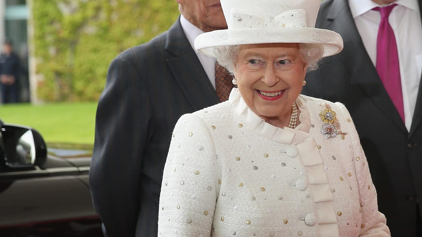 Königin Elizabeth II.: Die Queen veröffentlicht zwei neue Produkte.