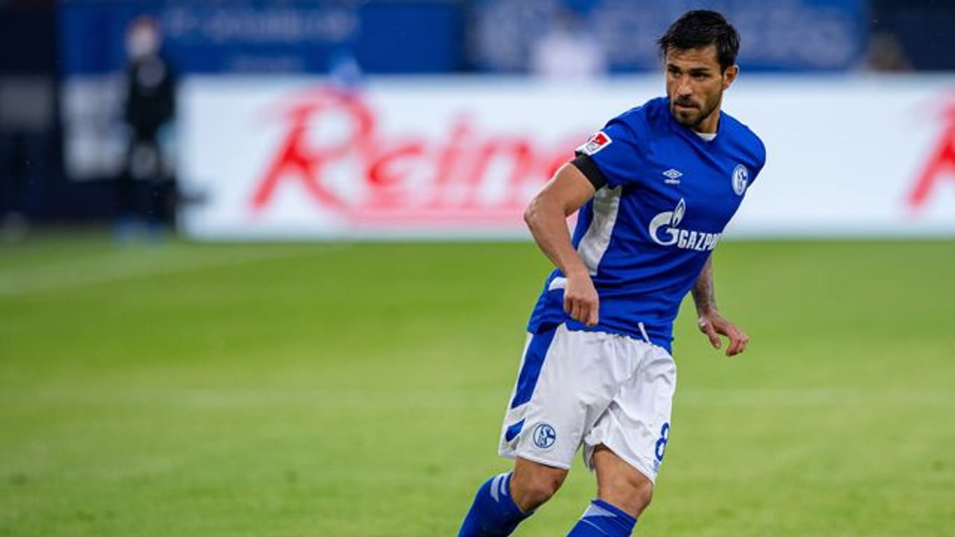 Fällt vorerst aufgrund einer Blinddarm-Operation aus: Schalkes Danny Latza.