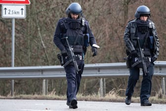 Polizisten in Kusel: Zwei Beamte wurden bei einer Verkehrskontrolle erschossen.