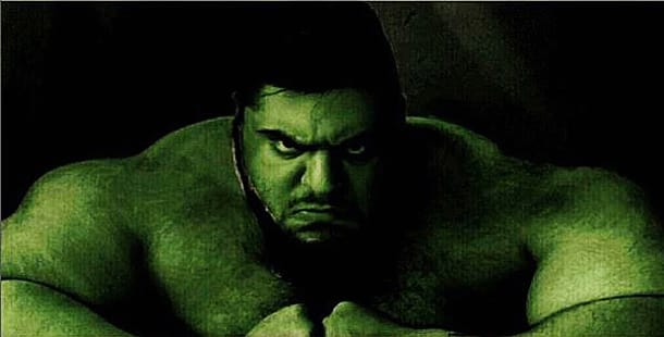 Grün eingefärbt ist die Ähnlichkeit mit Marvels "Grünem Goliath" bemerkenswert - und das, ohne den Körper mit CGI-Effekten künstlich aufzupumpen.