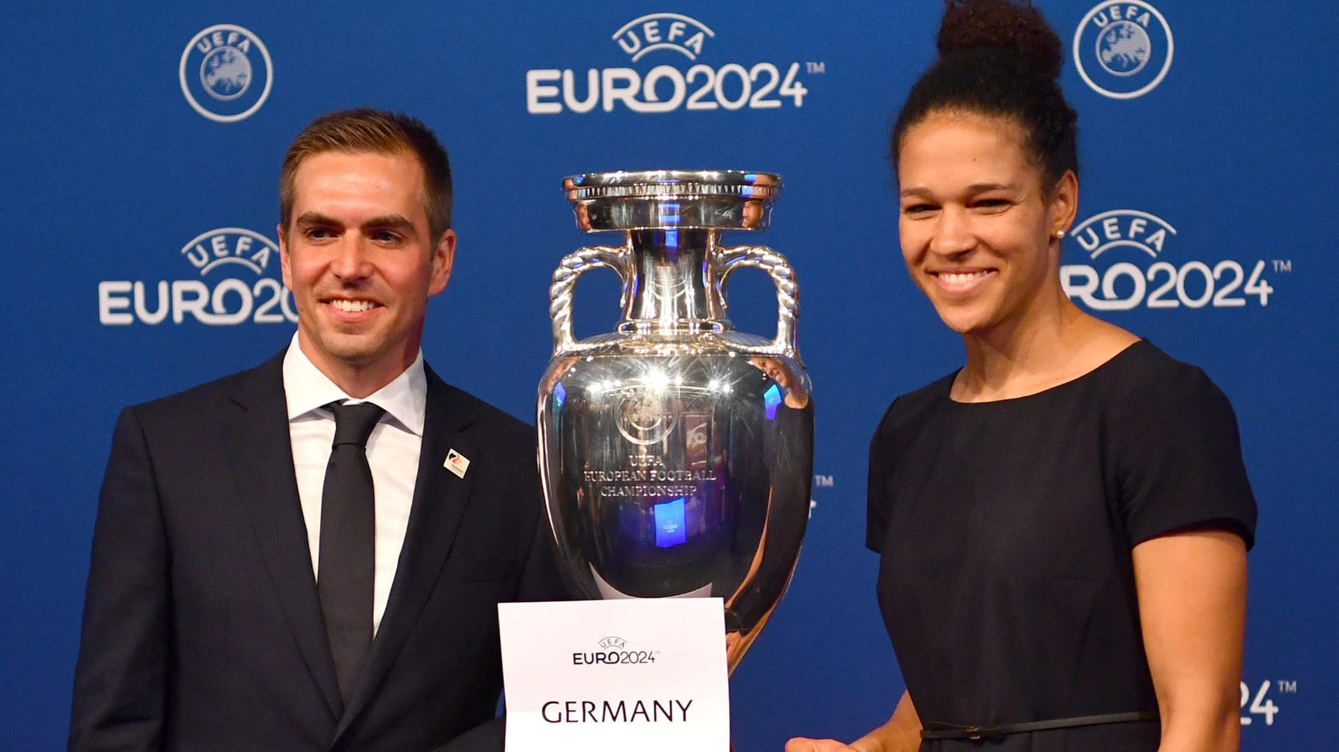 EM-Botschafter Philipp Lahm und die Integrationsbotschafterin Celia Sasic