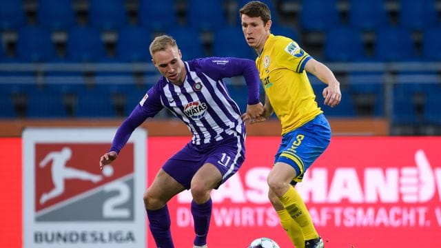 Florian Krüger (l) kommt aus Aue nach Bielefeld.